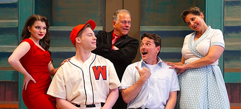 Reviewer doesn’t find a bad word to say about “Damn Yankees”